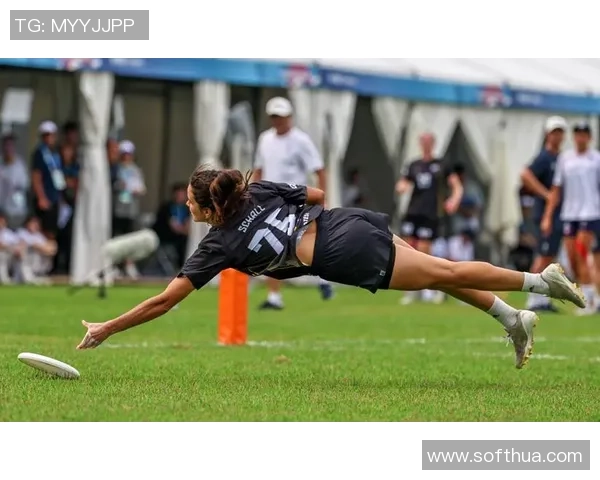 成都飞盘队中路突破分析与战术得失探讨